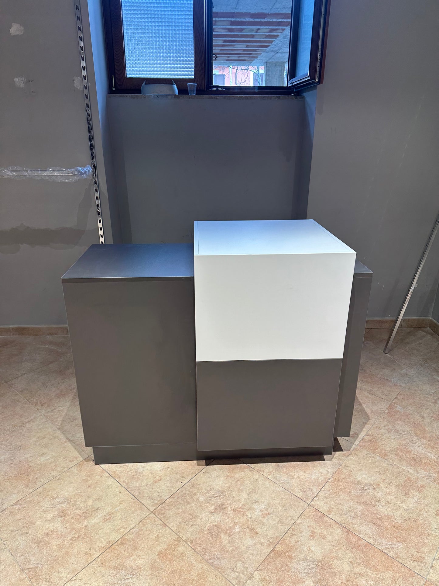 Banco Cubo 01